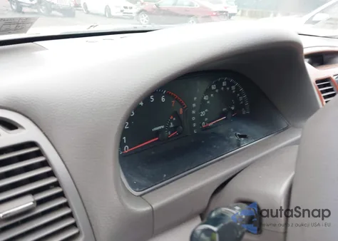 2003 Toyota Camry Xle z USA, uszkodzony, nr VIN 4T1BE30K33U190284